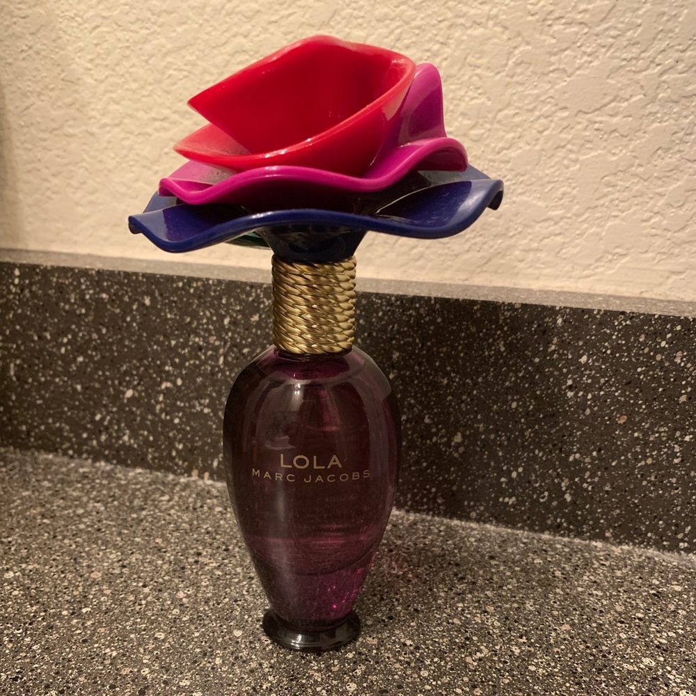 Marc Jacobs “Lola”